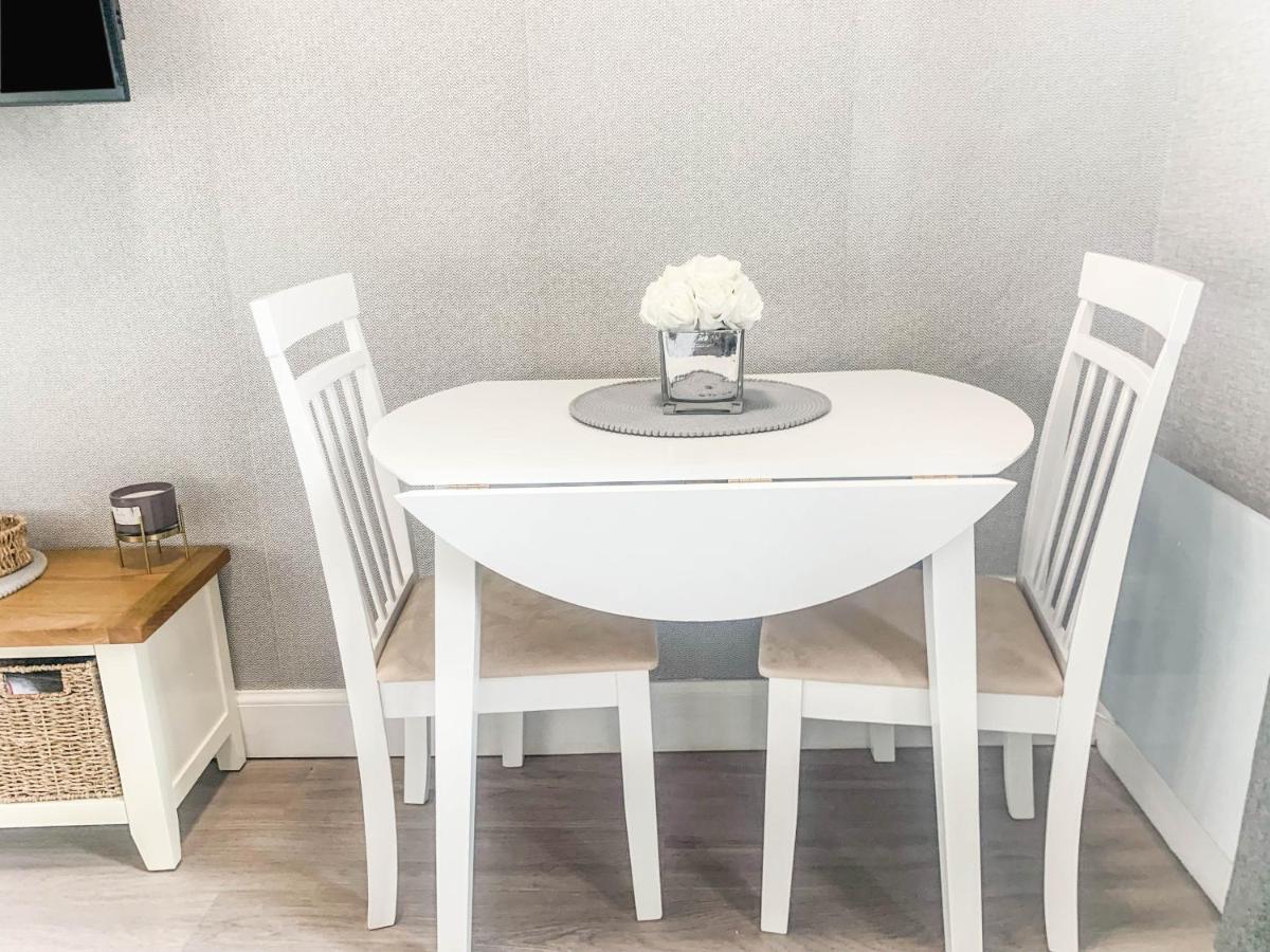 The Rosebery Retreat By The Castle 1-Bed Apartment إينفيرنيس المظهر الخارجي الصورة