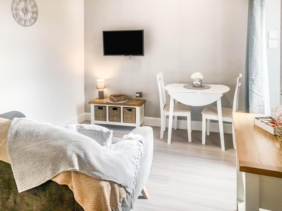 The Rosebery Retreat By The Castle 1-Bed Apartment إينفيرنيس المظهر الخارجي الصورة
