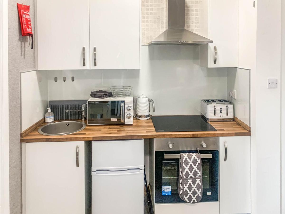 The Rosebery Retreat By The Castle 1-Bed Apartment إينفيرنيس المظهر الخارجي الصورة